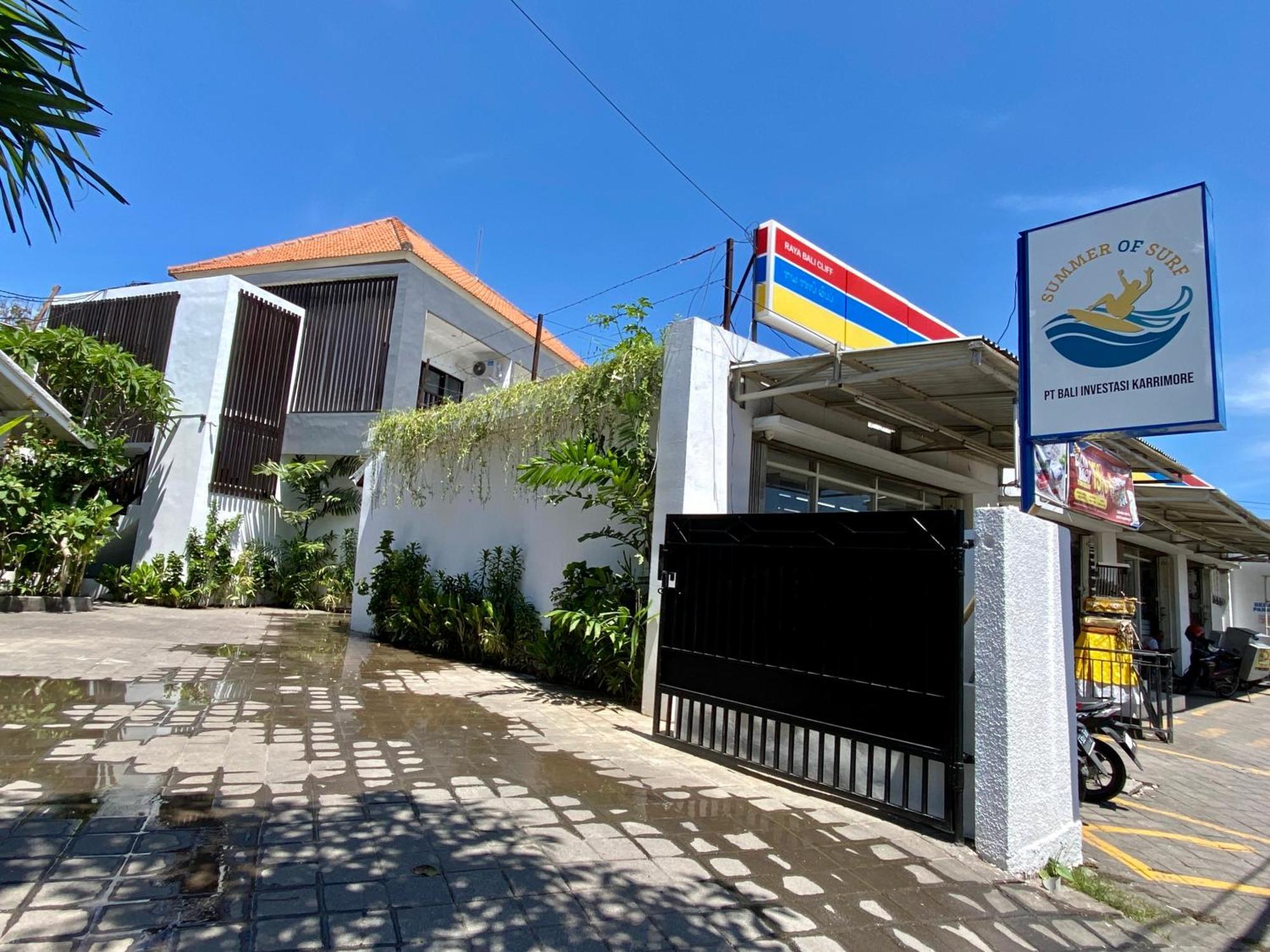 Summer Of Surf Hostel Uluwatu Ungasan Εξωτερικό φωτογραφία