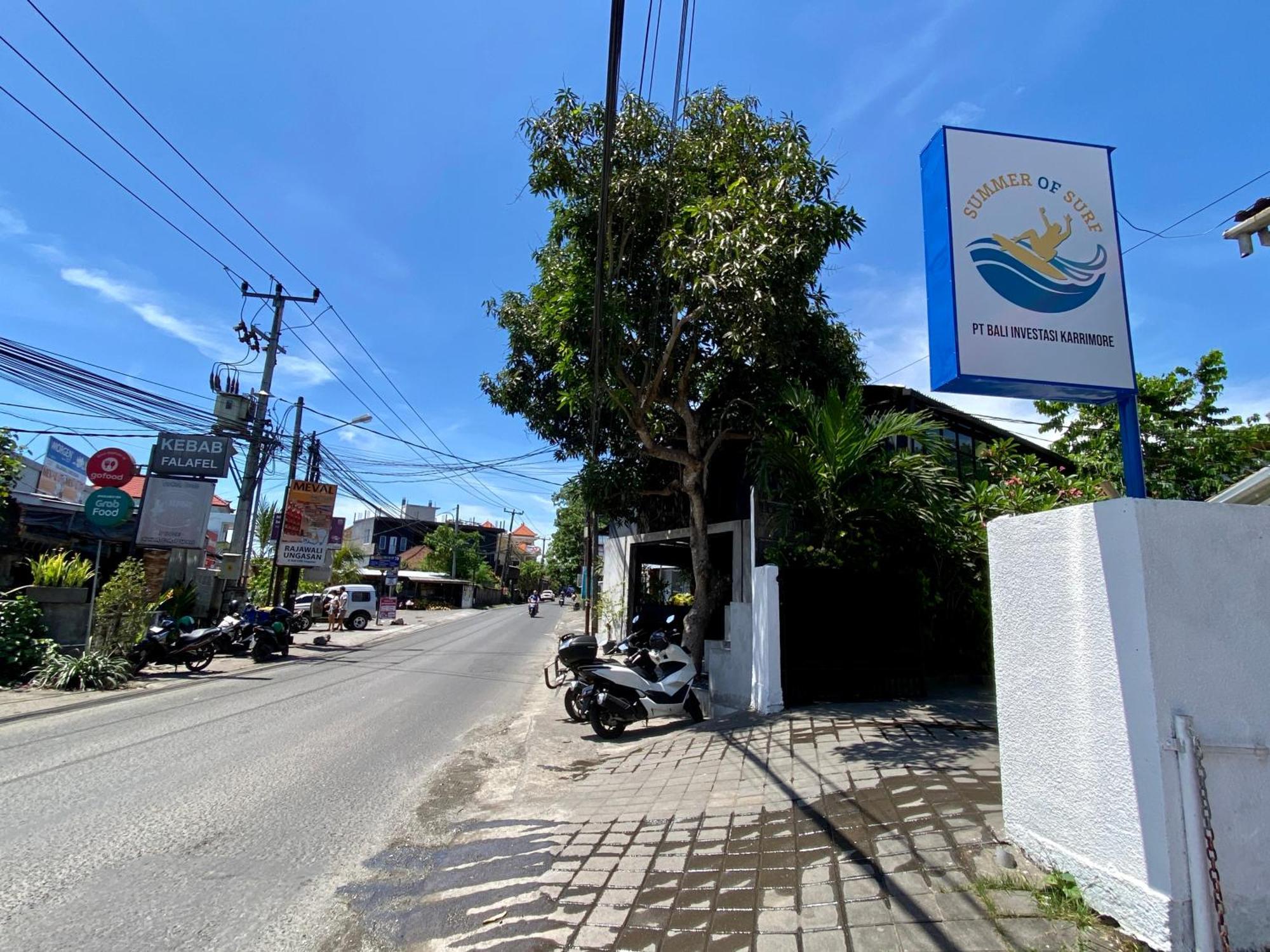 Summer Of Surf Hostel Uluwatu Ungasan Εξωτερικό φωτογραφία