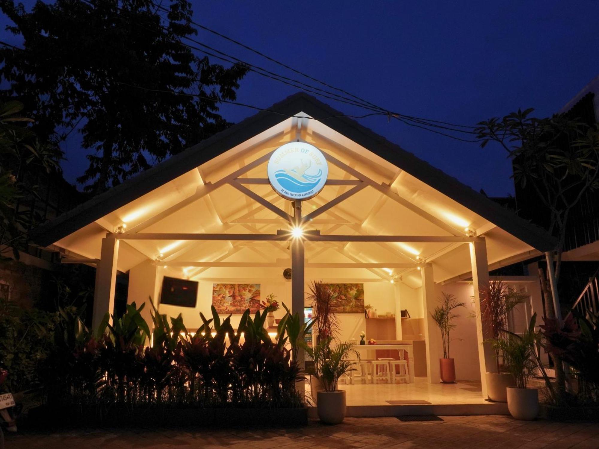 Summer Of Surf Hostel Uluwatu Ungasan Εξωτερικό φωτογραφία